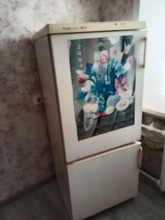 Продам холодильник