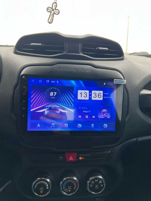 Navigatie Android Jeep Renegate Waze YouTube GPS USB casetofon