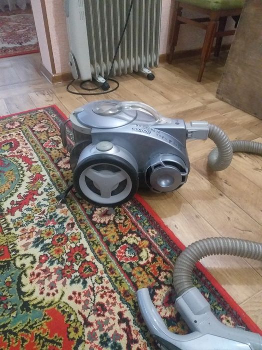 Продаётся пылесос