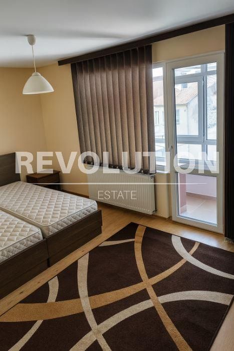 Дава се под наем Двустаен апартамент в Варна, Цветен квартал - 65 кв.м за 450 € - Снимка #2