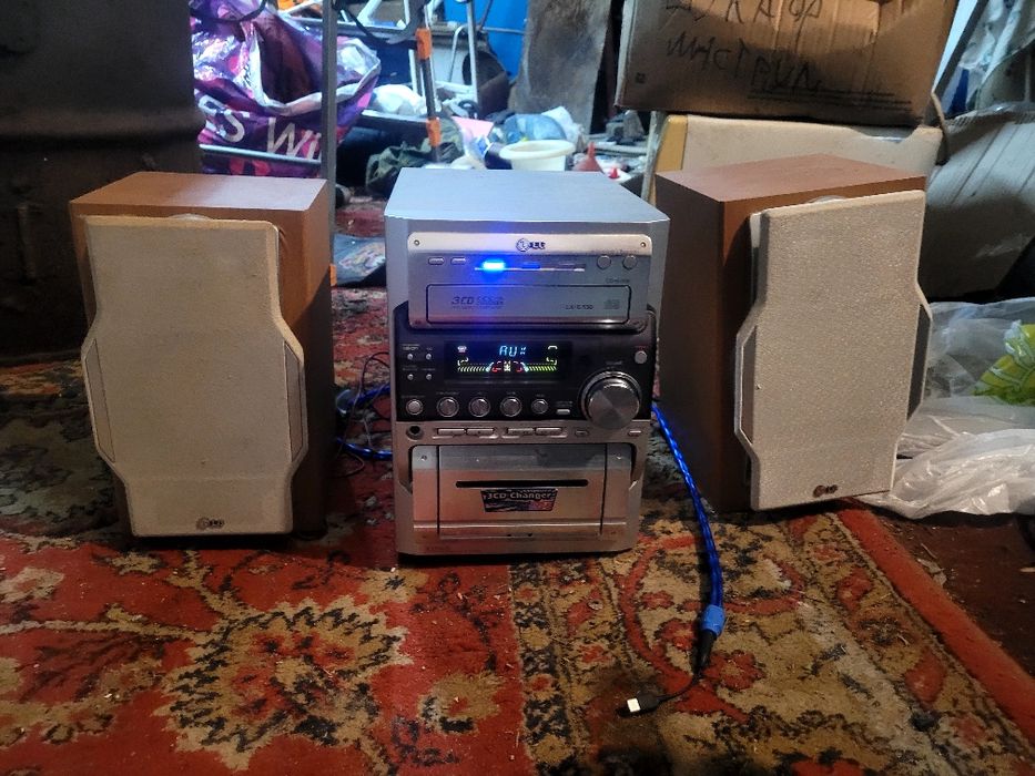 Продам магнитофон центр