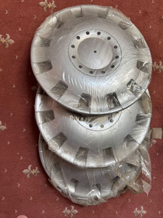 Продам колпаки на нексию новые