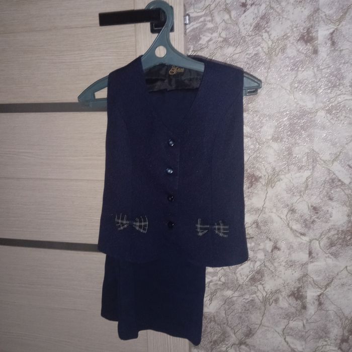 Жилет, брюки, 2 сарафана