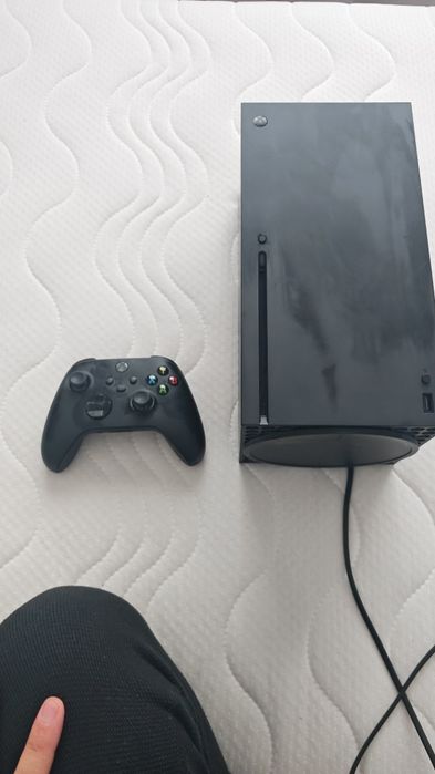Xbox Series X 1TB + controller – ca nou
