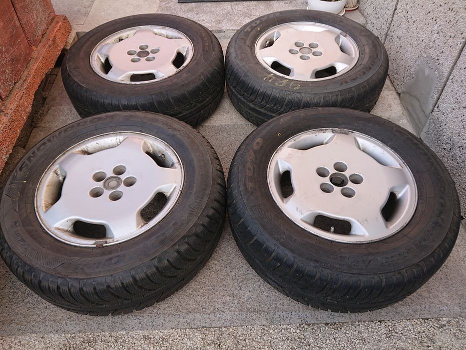 Гуми TOYO SNOWPROX S943 комплект с джанти и датчици Launch LTR-01