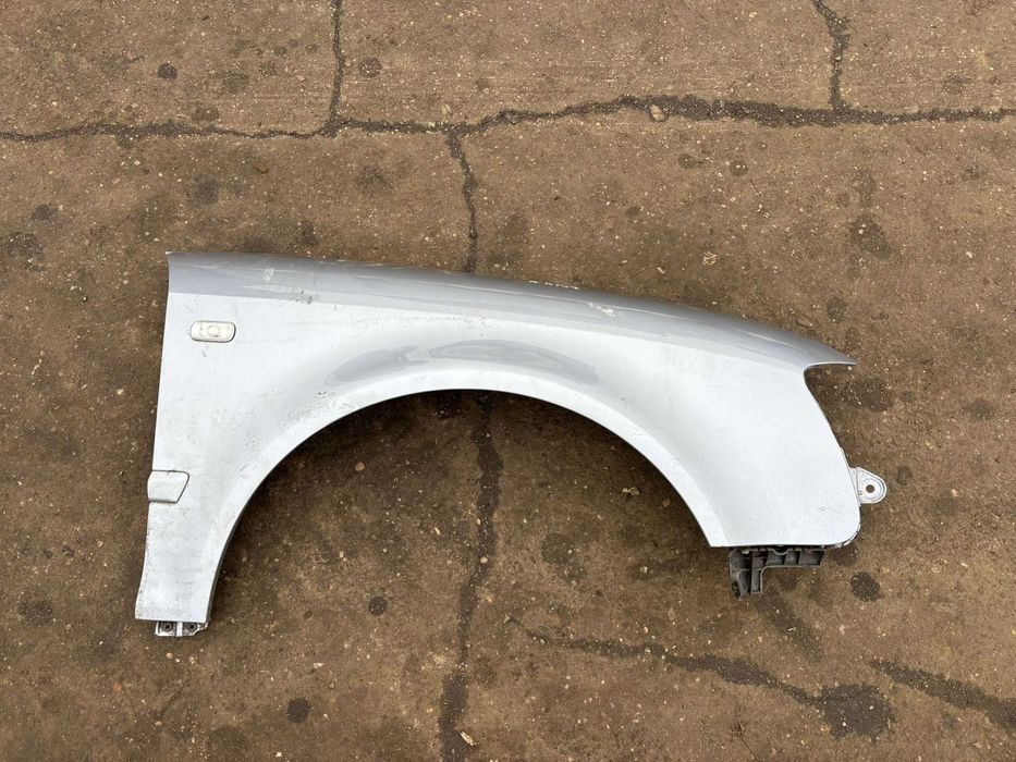 Aripa stanga/dreapta Audi A4 B7 an 2006