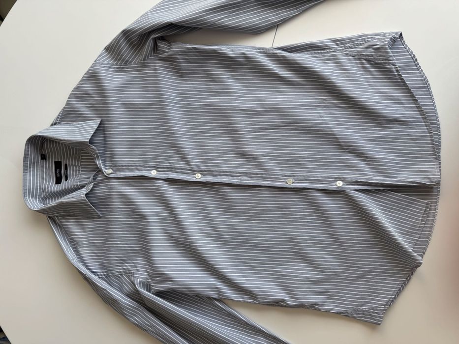 Boss мъжка риза размер L