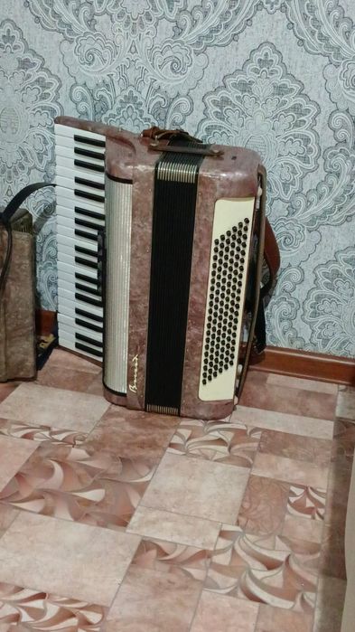 Продам срочно баян. Обращайтесь