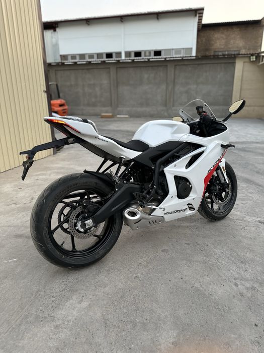 Спортбайк Kove 450RR мотоцикл