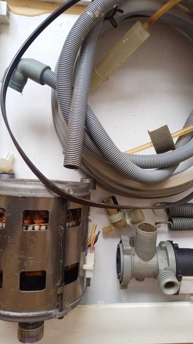 Пералня indesit wg 633 tx цялата или на части