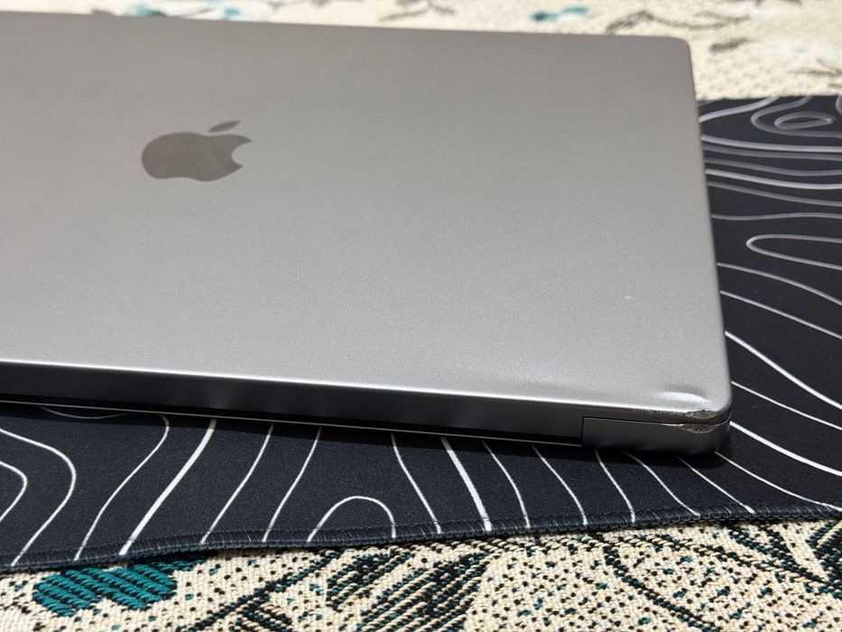 Apple Macbook Pro M1 Pro 16 inch Space Gray 16 RAM 512 SSD