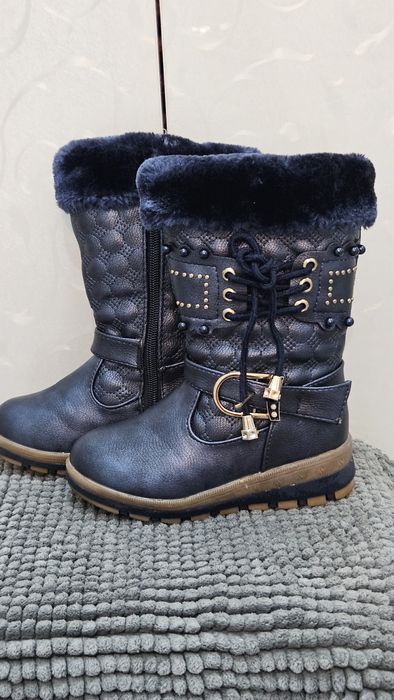 Детски зимни боти и ботуши