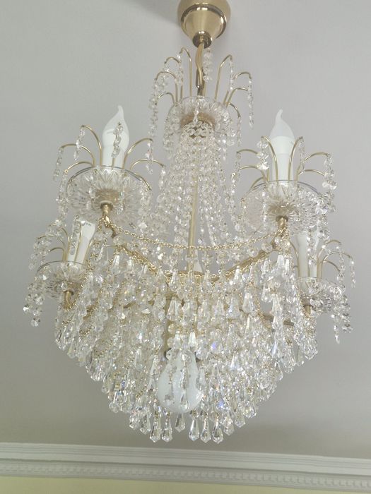 Люстра для гостиной