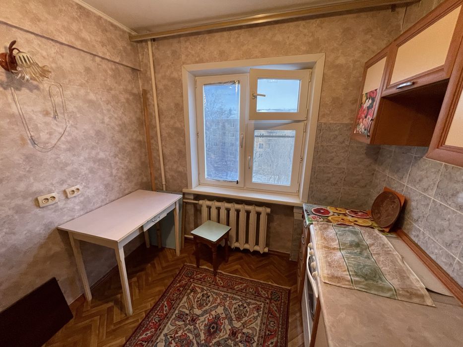 Продам 2шку на Мызы 25