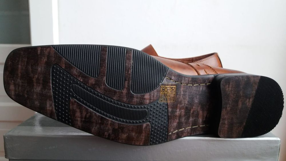 Pantofi bărbați piele de