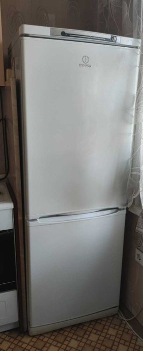 Продам холодильник