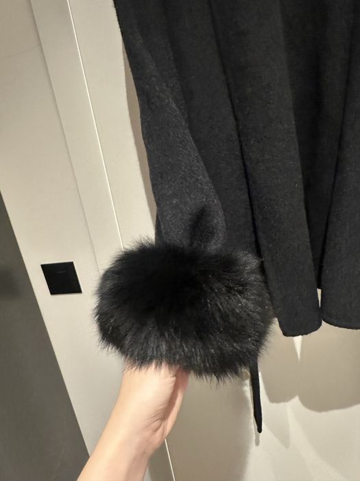 Черно вълнено палто с лисица