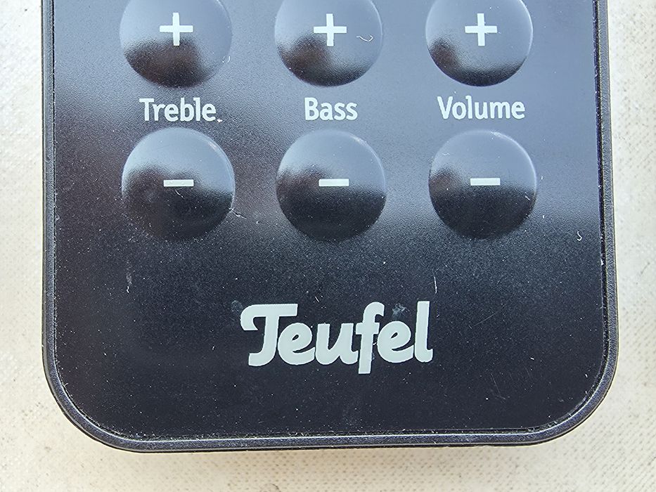 Telecomanda Sony RM-AS30 i Teufel dock remote Pioneer AXD7271