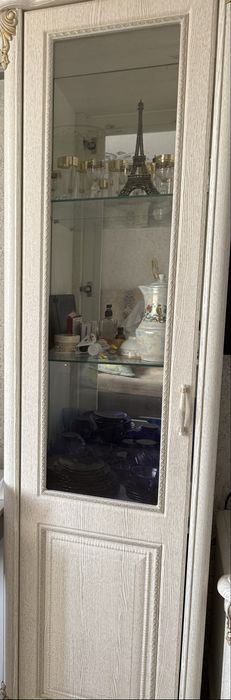 Проадется шкаф купили недавно