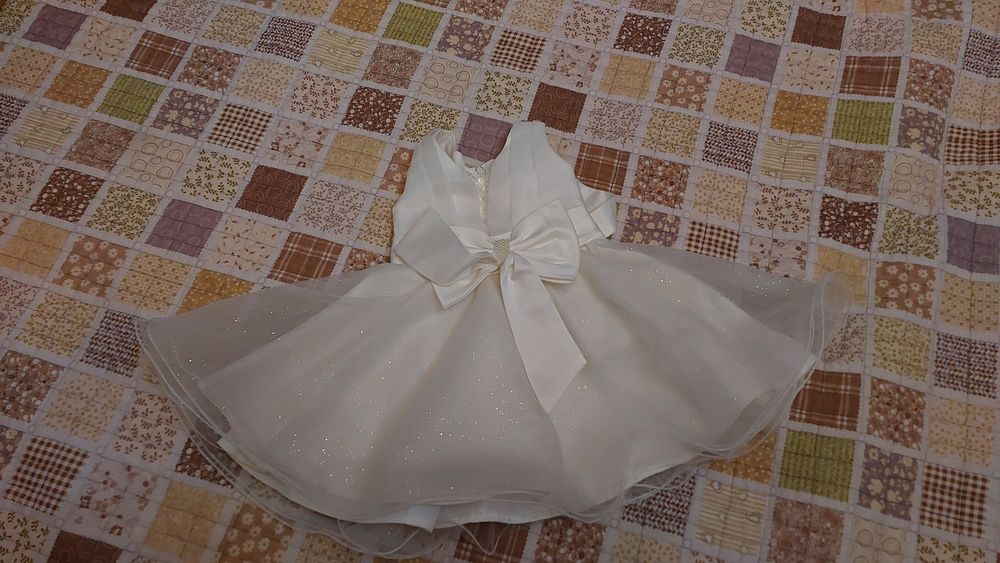 Продаю детское платья