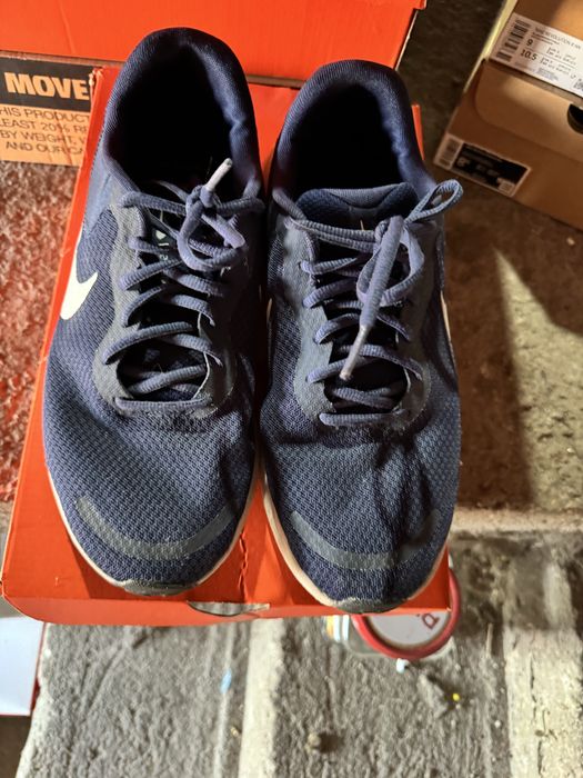 Nike Revolution 7