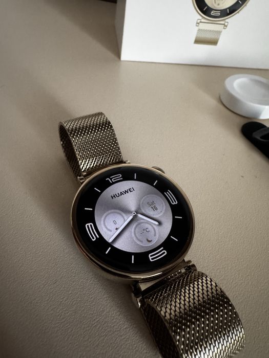 Смарт часовник Huawei GT4 41 mm Gold