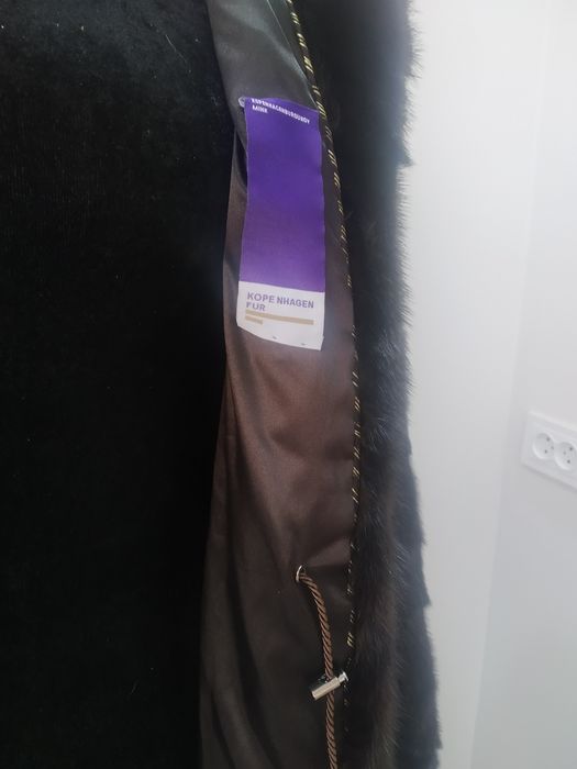 Натуральные норковые шубы большого размера.