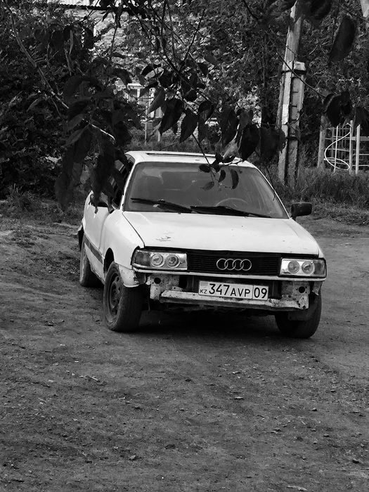 Продаю Ауди 80 б3