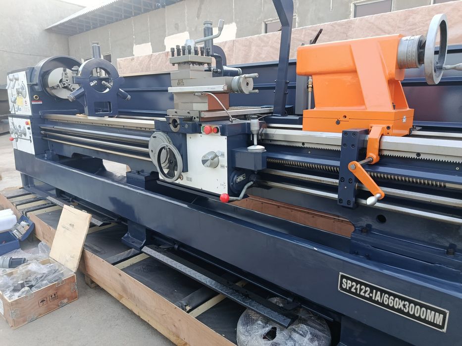 Токарный станок 3м