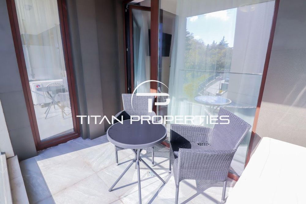 Дава се под наем Тристаен апартамент в Варна, Бриз - 100 кв.м за 1100 € - Снимка #12