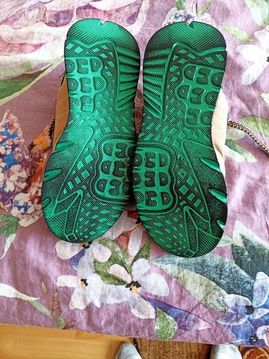 Маратонки номер 40 и 41