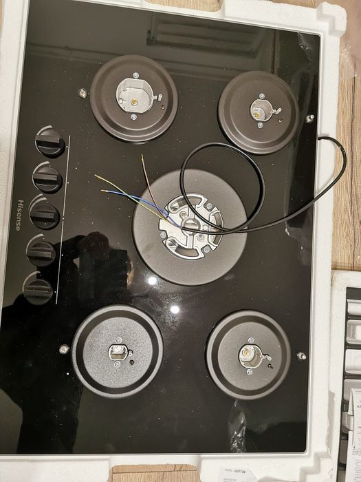 Vând plita incorporabila gaz Hisense