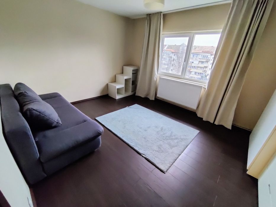 Proprietar – Închiriez Apartament 3 Camere Decomandat | Centrală proprie