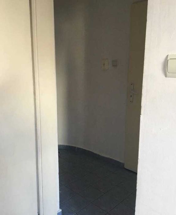 Дава се под наем Едностаен апартамент в Бургас, Възраждане - 35 кв.м за 100 € - Снимка #7