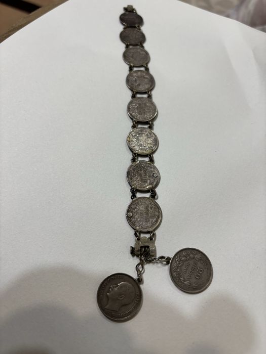 Сребърна гривна - сребърни монети