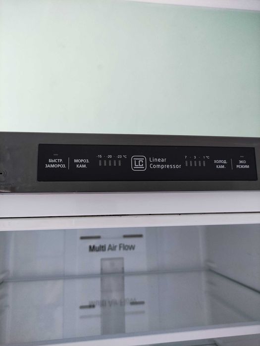 Продам холодильник LG требует ремонта