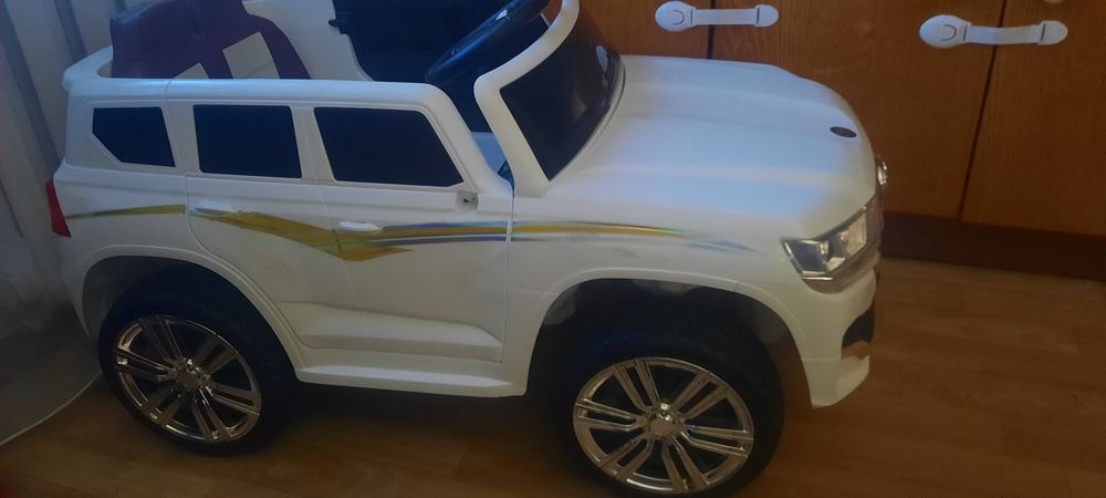 Машина детская большая