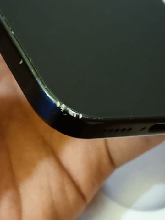 iPhone 15 в хорошем состоянии