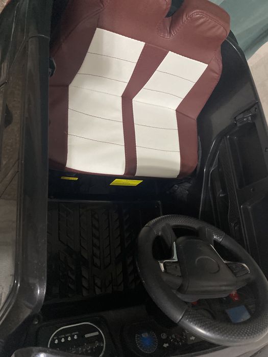 Продам детскую электронную машину