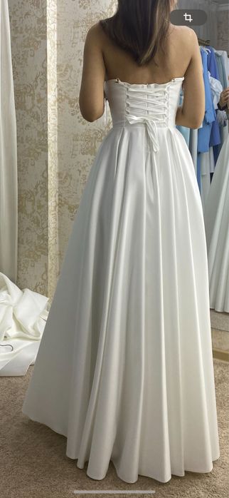 Продам белое вечернее платье