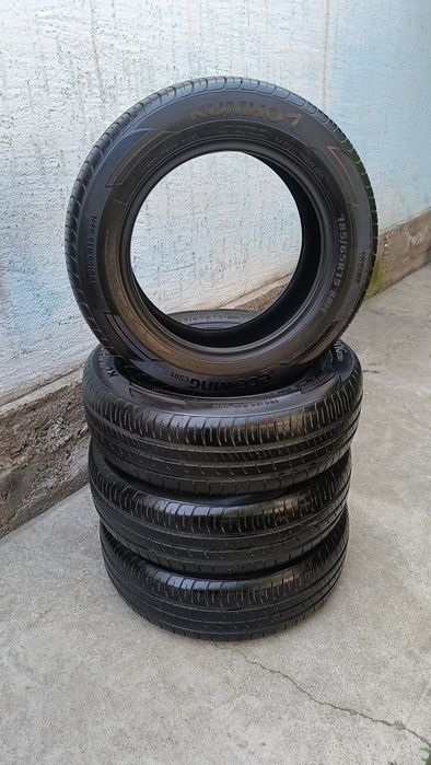 Шины летние 185/65/15 в хорошем состоянии