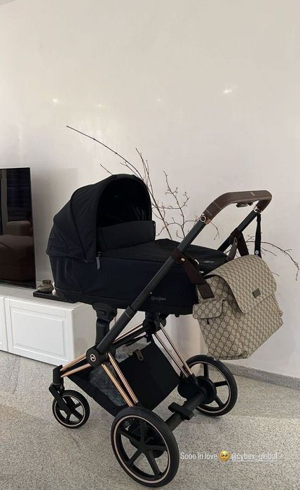 Коляска Cybex Priam IV Black