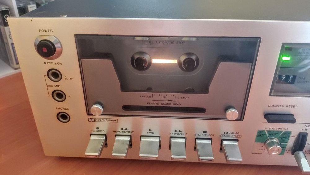 Кассетная дека Aiwa F30