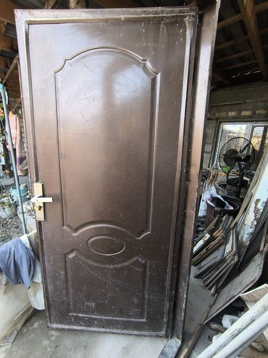 Продам дверь железную