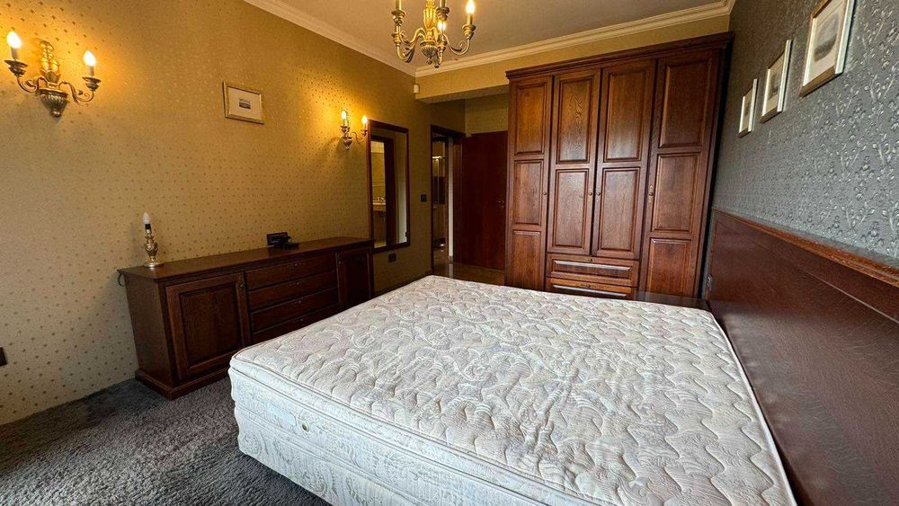 Продава се Тристаен апартамент в София, Витоша - 142 кв.м за 3200 €/кв.м - Снимка #13