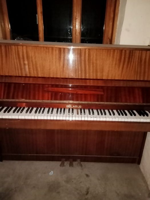 Продам бу пианина.