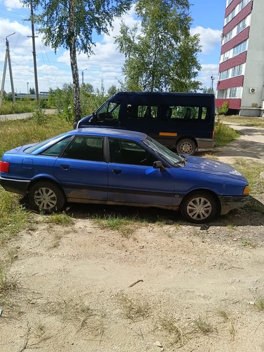 Продам Audi 80 в среднем состоянии