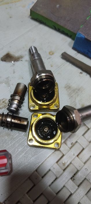 Ремонт, чистка, запчасти для профессиональных кофемашин.