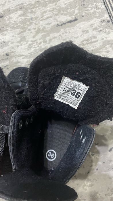 Продам коньки 36 размер