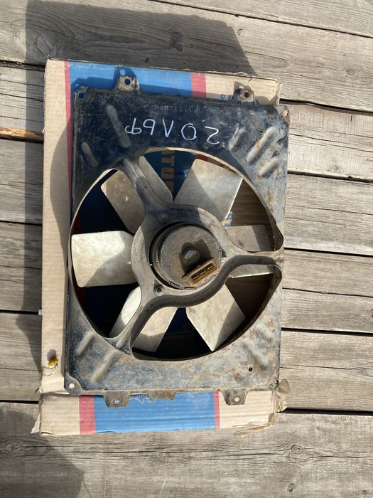 Продам автозапчати на гольф 2